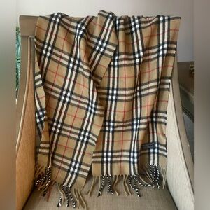 Authentic Burberrys vintage nova check tan scarf ( NW60)